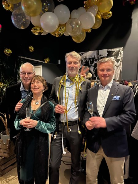 Lars Party 11
